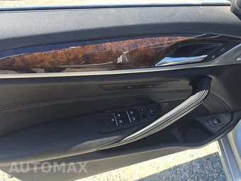 2020 BMW 5 Series Sedan 530i - miniatura 9