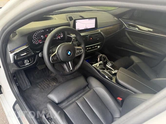 2020 BMW 5 Series Sedan 530i - miniatura 8