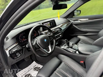 2020 BMW 5 Series Sedan 530i - miniatura 12