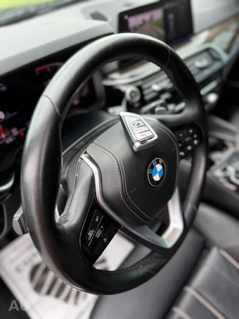 2020 BMW 5 Series Sedan 530i - miniatura 15