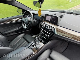 2020 BMW 5 Series Sedan 530i - miniatura 17