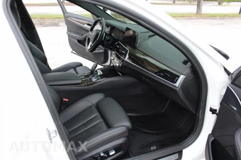 2020 BMW 5 Series Sedan 530i xDrive - miniatura 23