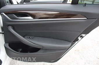 2020 BMW 5 Series Sedan 530i xDrive - miniatura 33
