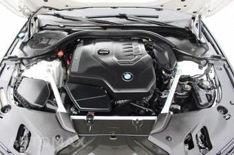 2020 BMW 5 Series Sedan 530i xDrive - miniatura 47