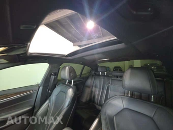 2020 BMW 5 Series Sedan 530i xDrive - miniatura 8