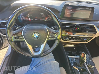 2020 BMW 5 Series Sedan 530i xDrive - miniatura 11