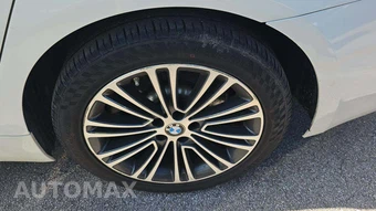 2020 BMW 5 Series Sedan 530i xDrive - miniatura 31