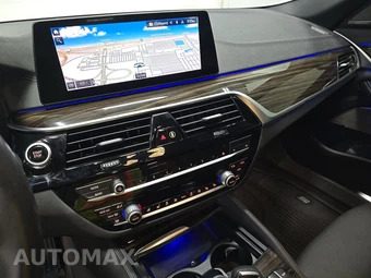 2020 BMW 5 Series Sedan iPerformance LUXURY LINE - miniatura 11