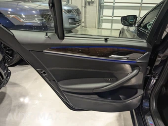 2020 BMW 5 Series Sedan M550i xDrive - miniatura 46