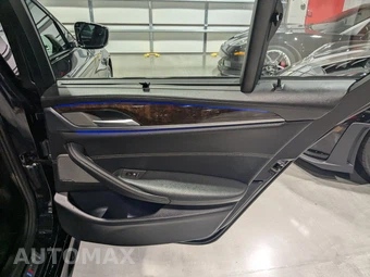 2020 BMW 5 Series Sedan M550i xDrive - miniatura 52
