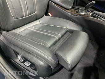 2020 BMW 5 Series Sedan M550i xDrive - miniatura 60