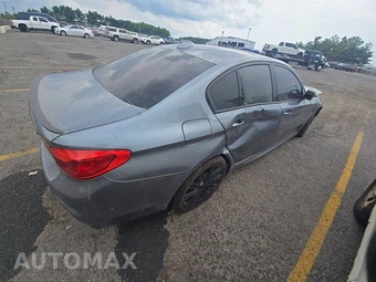 2020 BMW 5 Series Sedan M550i xDrive - miniatura 4