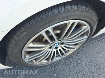 2020 BMW 5 Series Sedan M550i xDrive - miniatura 10