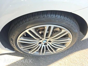 2020 BMW 5 Series Sedan M550i xDrive - miniatura 11