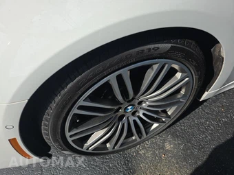 2020 BMW 5 Series Sedan M550i xDrive - miniatura 8
