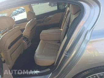 2020 BMW 7 Series Sedan 740i - miniatura 13