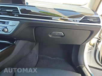 2020 BMW 7 Series Sedan 740i - miniatura 16