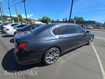 2020 BMW 7 Series Sedan 740i - miniatura 3