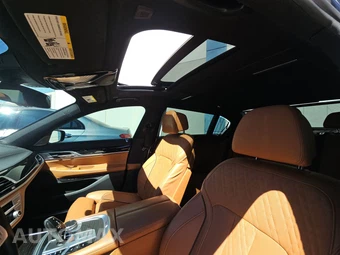 2020 BMW 7 Series Sedan 740i - miniatura 14