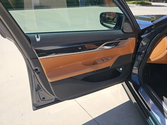 2020 BMW 7 Series Sedan 740i - miniatura 9