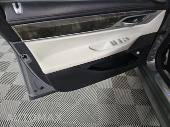 2020 BMW 7 Series Sedan 750i xDrive M SPORT LINE - miniatura 9