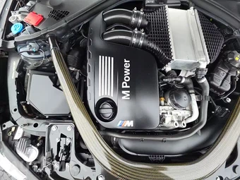 2020 BMW M4 Convertible - miniatura 26