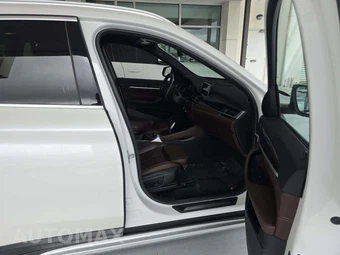 2020 BMW X1 Sports Activity Vehicle xDrive28i LUXURY LINE - miniatura 18