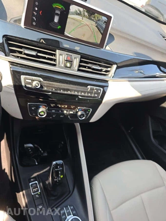 2020 BMW X1 Sports Activity Vehicle xDrive28i - miniatura 10