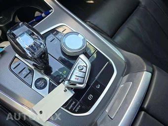 2020 BMW X5 Sports Activity Vehicle M50i - miniatura 8