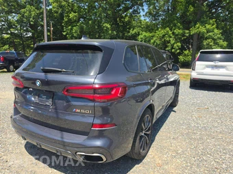 2020 BMW X5 Sports Activity Vehicle M50i - miniatura 3