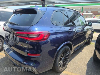 2020 BMW X5 Sports Activity Vehicle M50i - miniatura 3