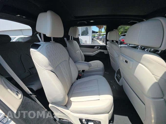 2020 BMW X7 Sports Activity Vehicle M50i - miniatura 17