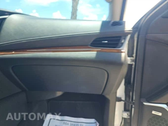 2020 Cadillac Escalade Luxury 1SB - miniatura 17
