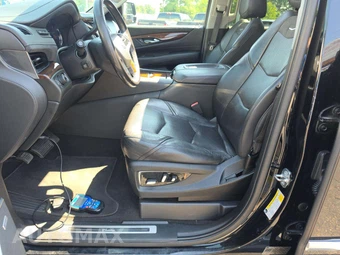 2020 Cadillac Escalade Luxury 1SB - miniatura 3