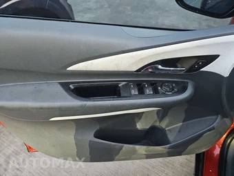 2020 Chevrolet Bolt EV LT 2LT - miniatura 9