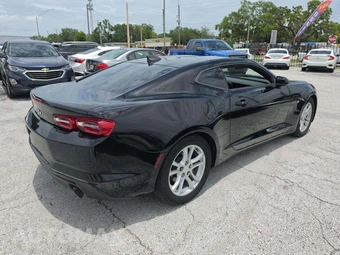 2020 Chevrolet Camaro 1LS Coupe - miniatura 3