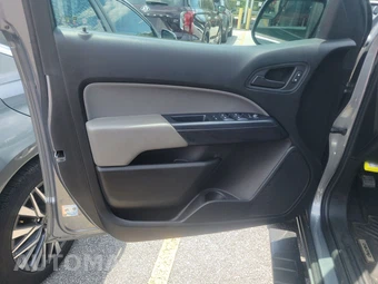 2020 Chevrolet Colorado WT Crew Cab Medium Bed 4WT - miniatura 9