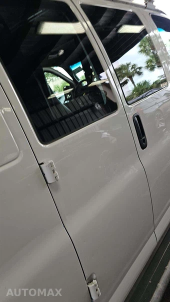 2020 Chevrolet Express 2500 Cargo Van 1WT 135.2" WB - miniatura 23