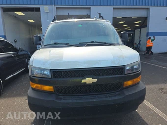2020 Chevrolet Express 2500 Cargo Van 1WT 135.2" WB - miniatura 2