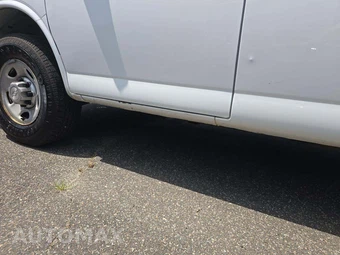 2020 Chevrolet Express 2500 Cargo Van 1WT 135.2" WB - miniatura 27