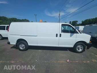 2020 Chevrolet Express 3500 Cargo Van 1WT 155.2" WB – miniatura 4