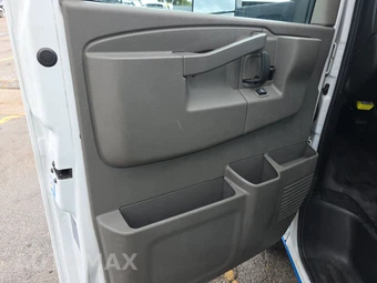 2020 Chevrolet Express 3500 Cutaway 1WT DRW - miniatura 9