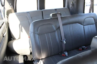 2020 Chevrolet Express 3500 Passenger Van LS 1LS 155.1" WB - miniatura 17