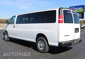 2020 Chevrolet Express 3500 Passenger Van LS 1LS 155.1" WB - miniatura 4