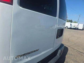 2020 Chevrolet Express 3500 Passenger Van LS 1LS 155.1" WB - miniatura 8