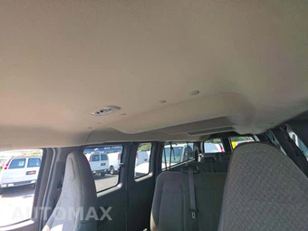 2020 Chevrolet Express 3500 Passenger Van LT 1LT 155.1" WB - miniatura 11