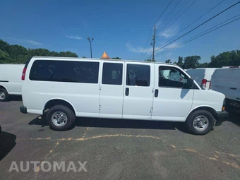 2020 Chevrolet Express 3500 Passenger Van LT 1LT 155.1" WB - miniatura 4