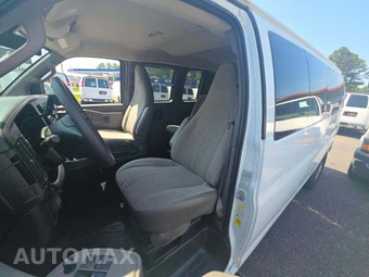 2020 Chevrolet Express 3500 Passenger Van LT 1LT 155.1" WB - miniatura 6