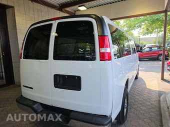 2020 Chevrolet Express 3500 Passenger Van LT 1LT 155.1" WB - miniatura 3