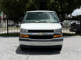 2020 Chevrolet Express 3500 Passenger Van LT 1LT 155.1" WB - miniatura 2
